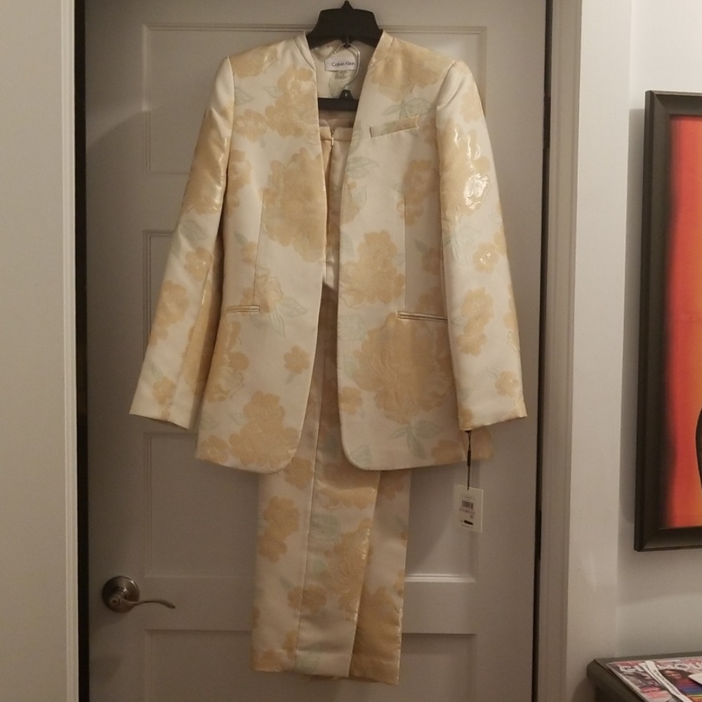 Pant Suit